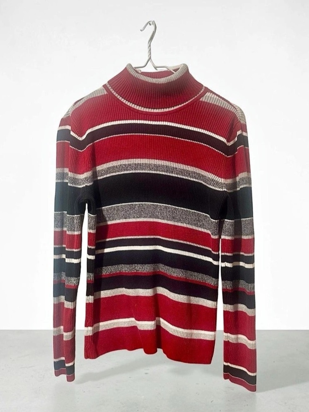 liz&co. Striped Turtleneck Sweater in Red & Black Large